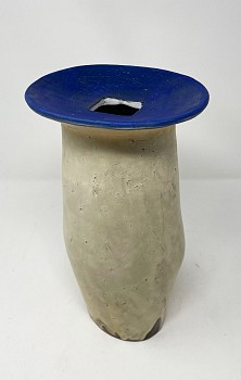 jas 0052 oval vase with cut out