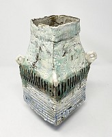 kast 0012 square vase with white staples