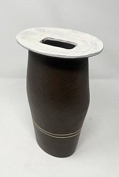 jas 0053 oval vase with cut out