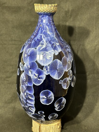Charlie  Knapp, Crystal Vase
clay