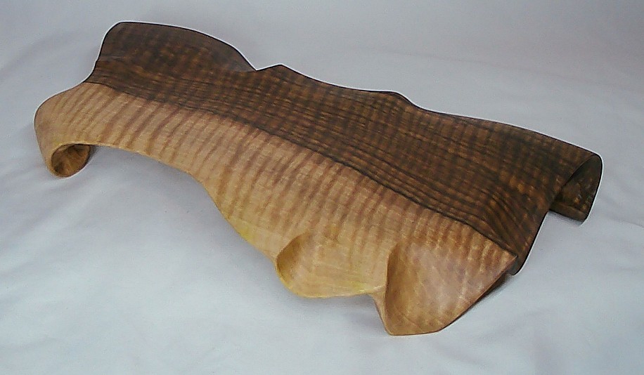 Samuel Gentz, Medius
2025, English walnut